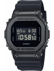Наручные часы Casio GM-5600UB-1ER