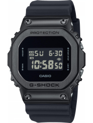 Наручные часы Casio GM-5600UB-1